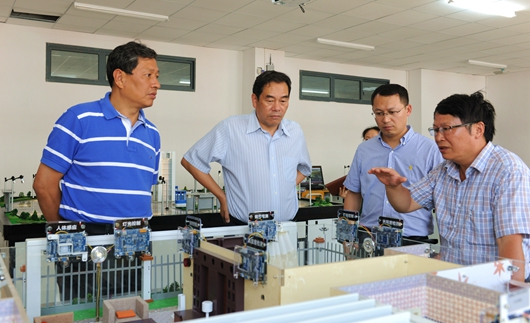 上海貝格計算機數據服務與貴州省高級人民法院來校調研